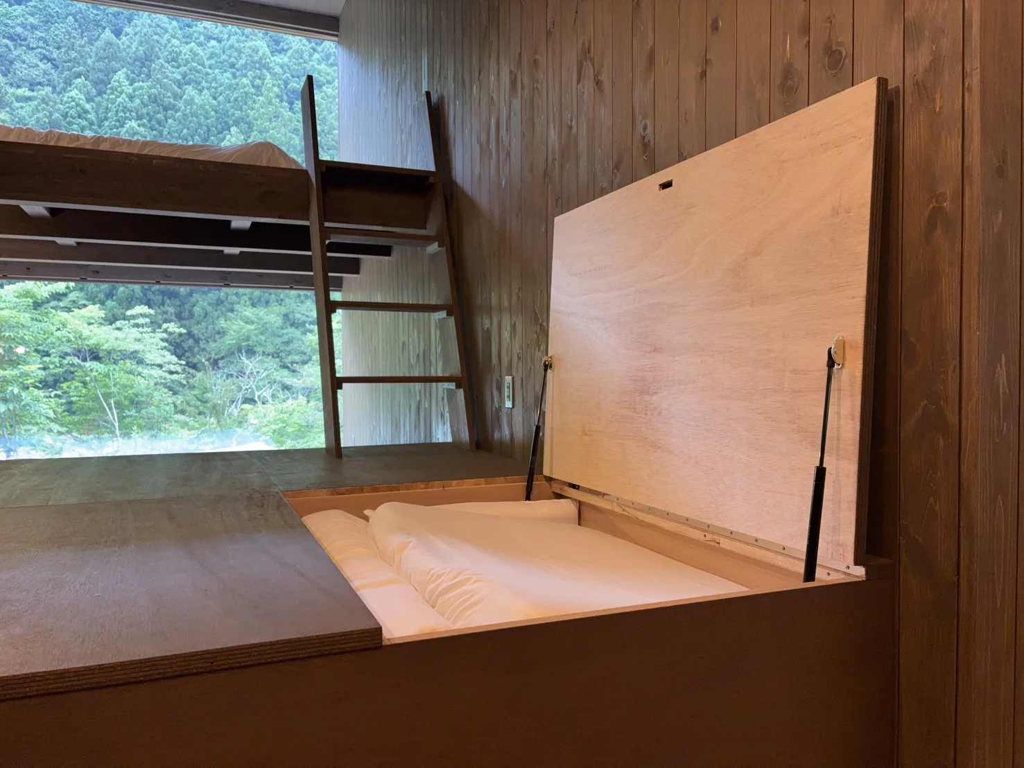 追加寝具 1階の床下収納